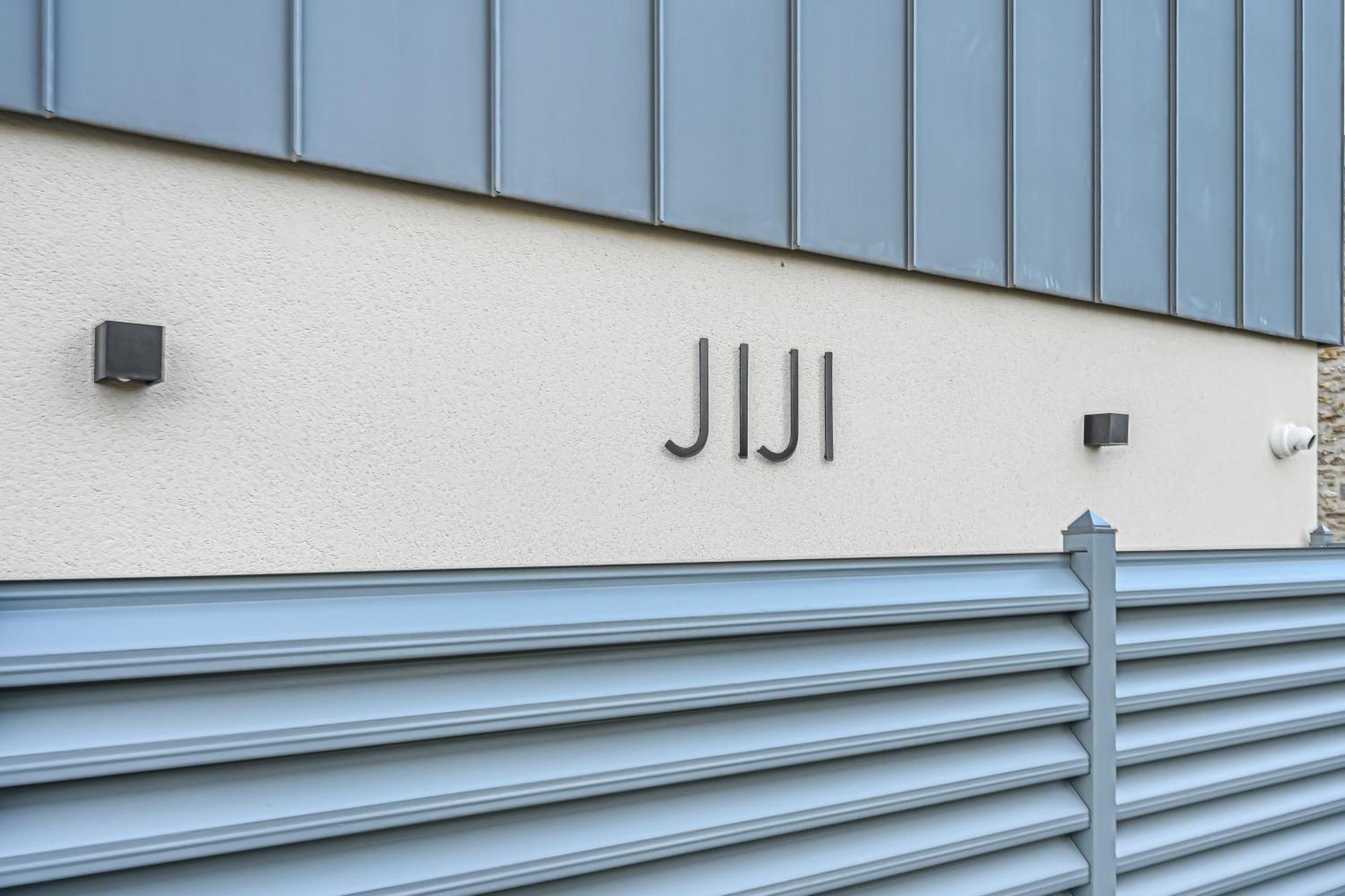 Jiji Suites Combs-la-Ville Extérieur photo